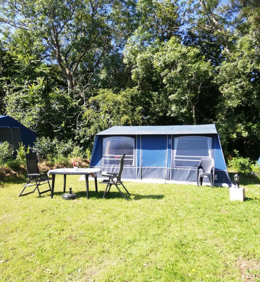Hebergements Camping "Les Pieds Dans L'Eau" クロゾン エクステリア 写真