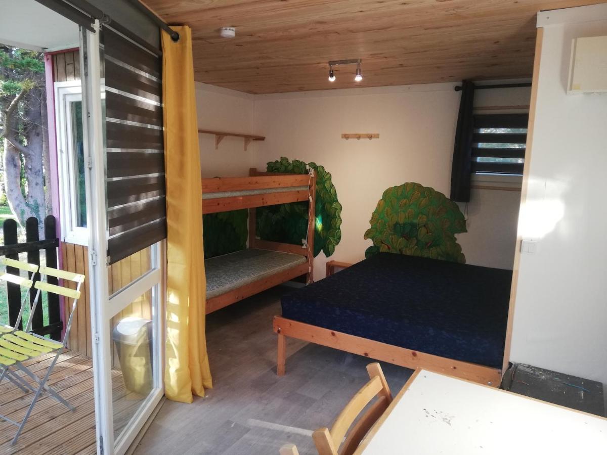 Hebergements Camping "Les Pieds Dans L'Eau" クロゾン エクステリア 写真