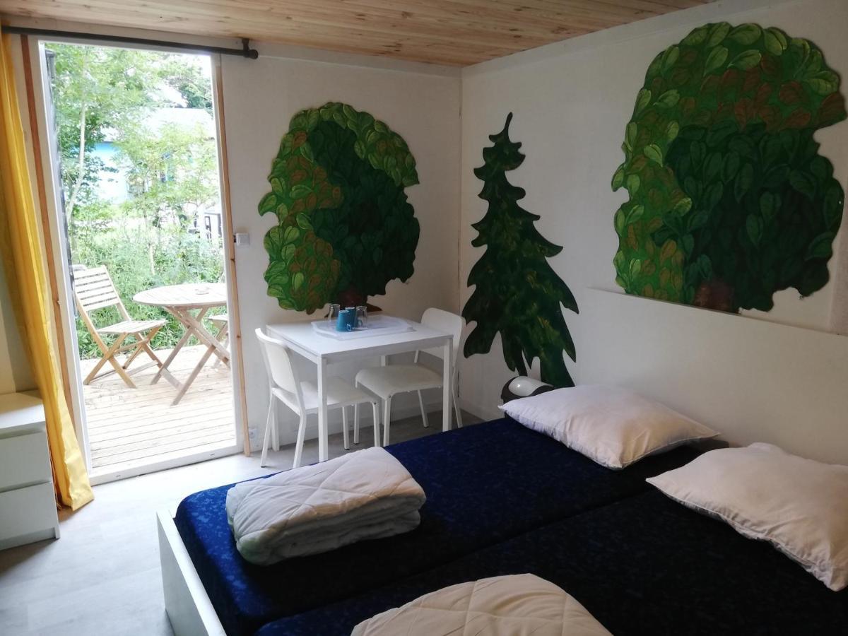 Hebergements Camping "Les Pieds Dans L'Eau" クロゾン エクステリア 写真